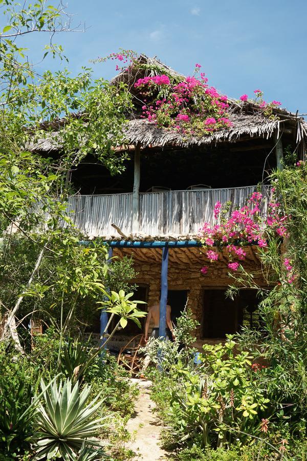 Blue Monkey Beach Cottages Shimoni Exterior photo