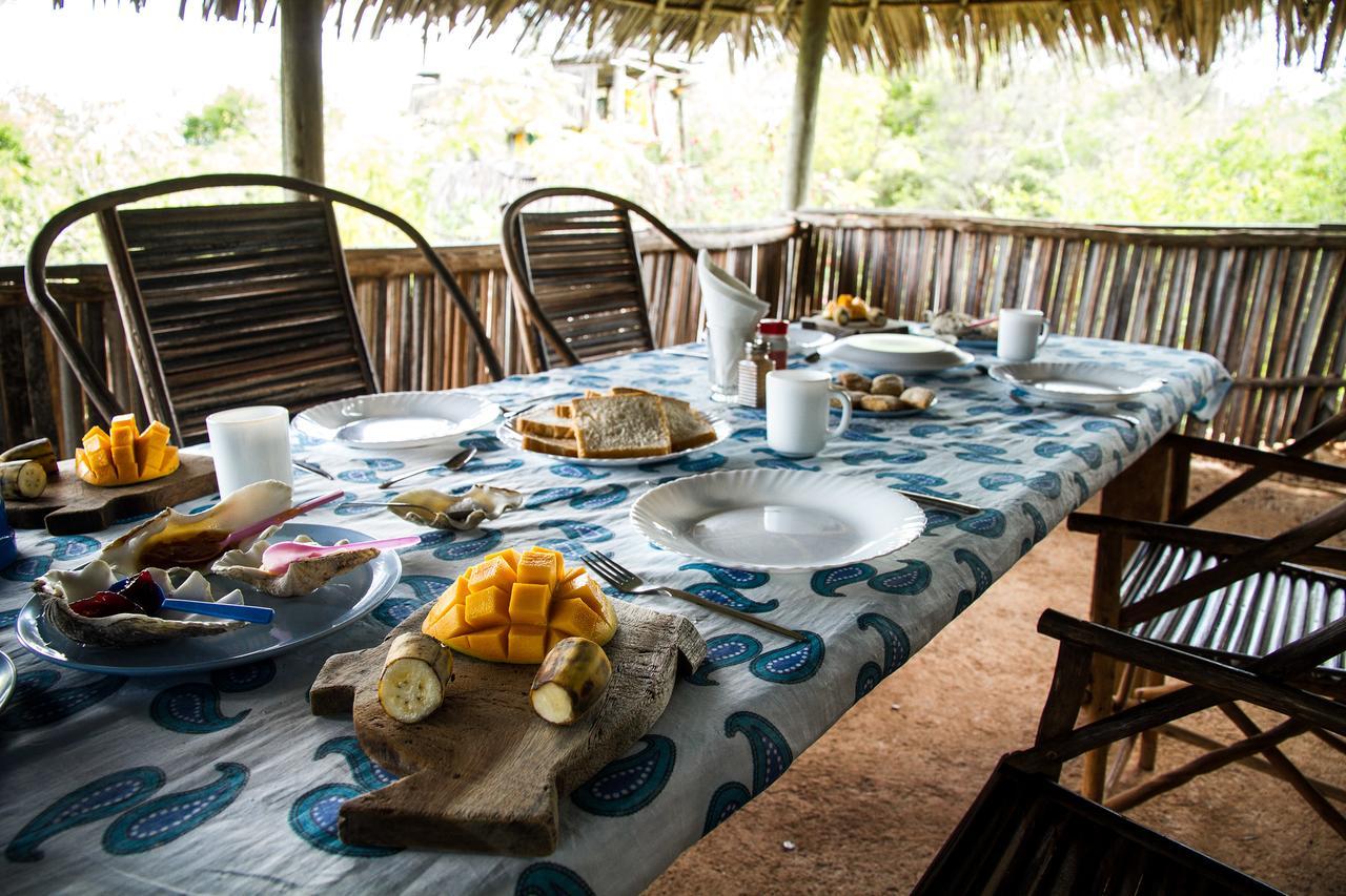 Blue Monkey Beach Cottages Shimoni Exterior photo